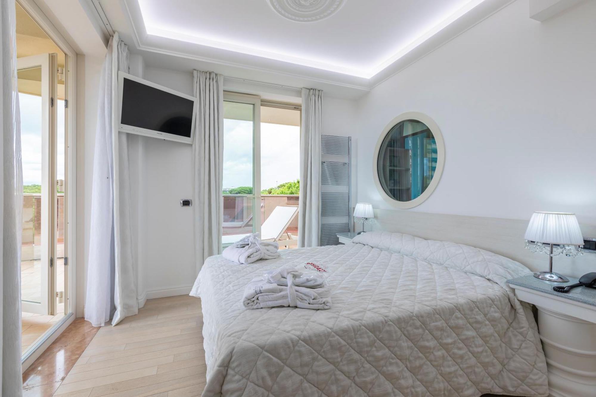 Boutique Hotel Paradiso Bovelacci Milano Marittima Eksteriør bilde
