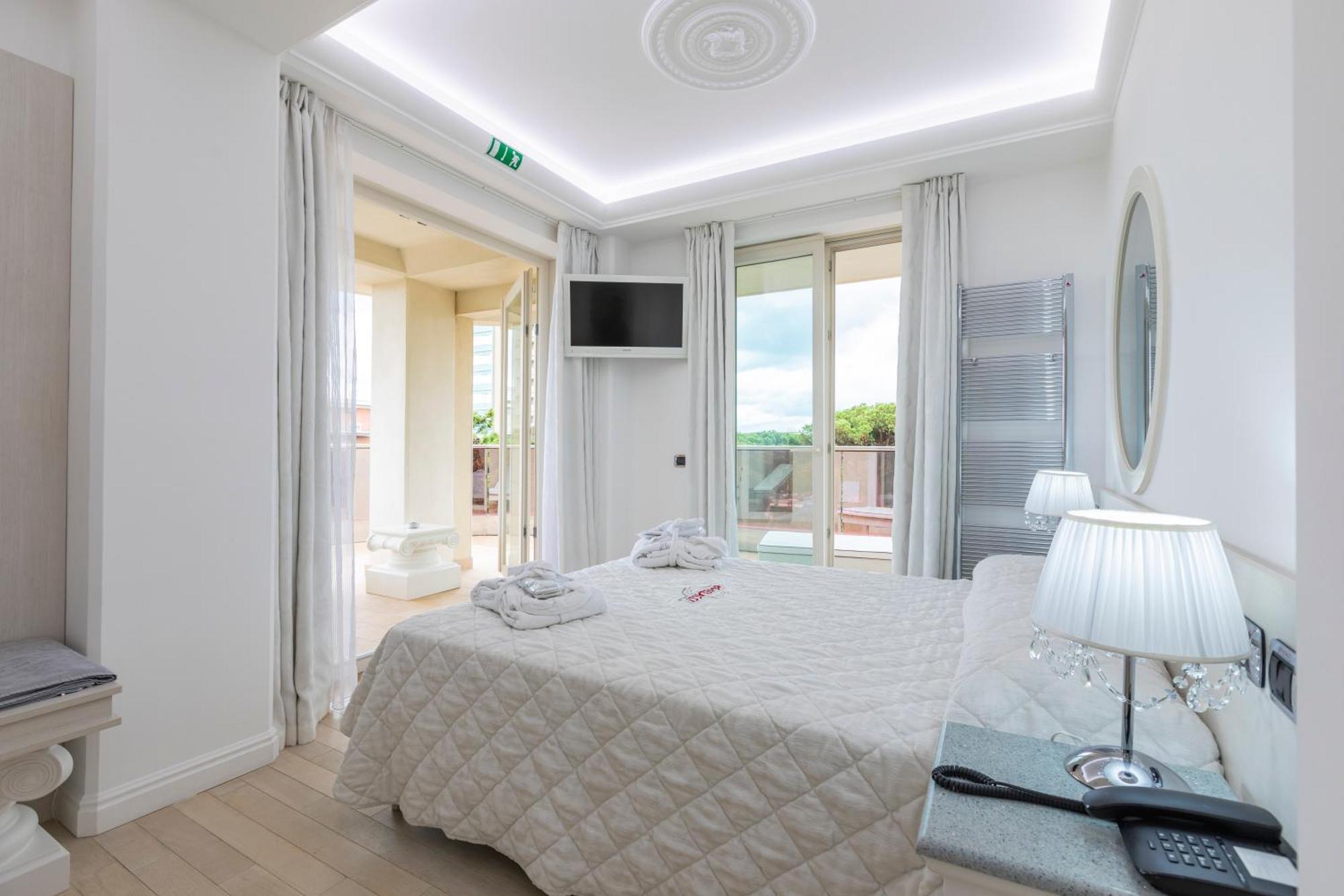 Boutique Hotel Paradiso Bovelacci Milano Marittima Eksteriør bilde