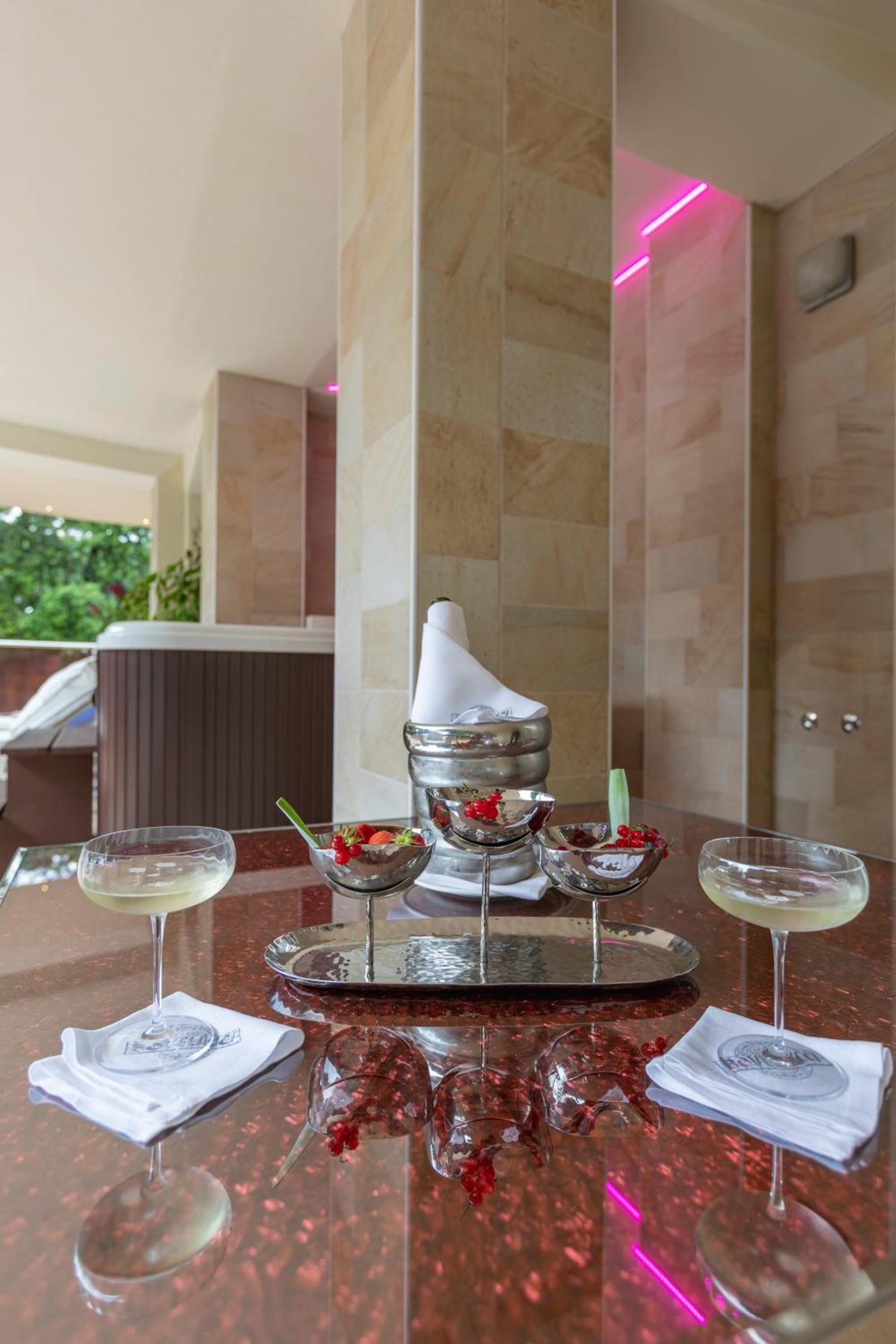 Boutique Hotel Paradiso Bovelacci Milano Marittima Eksteriør bilde