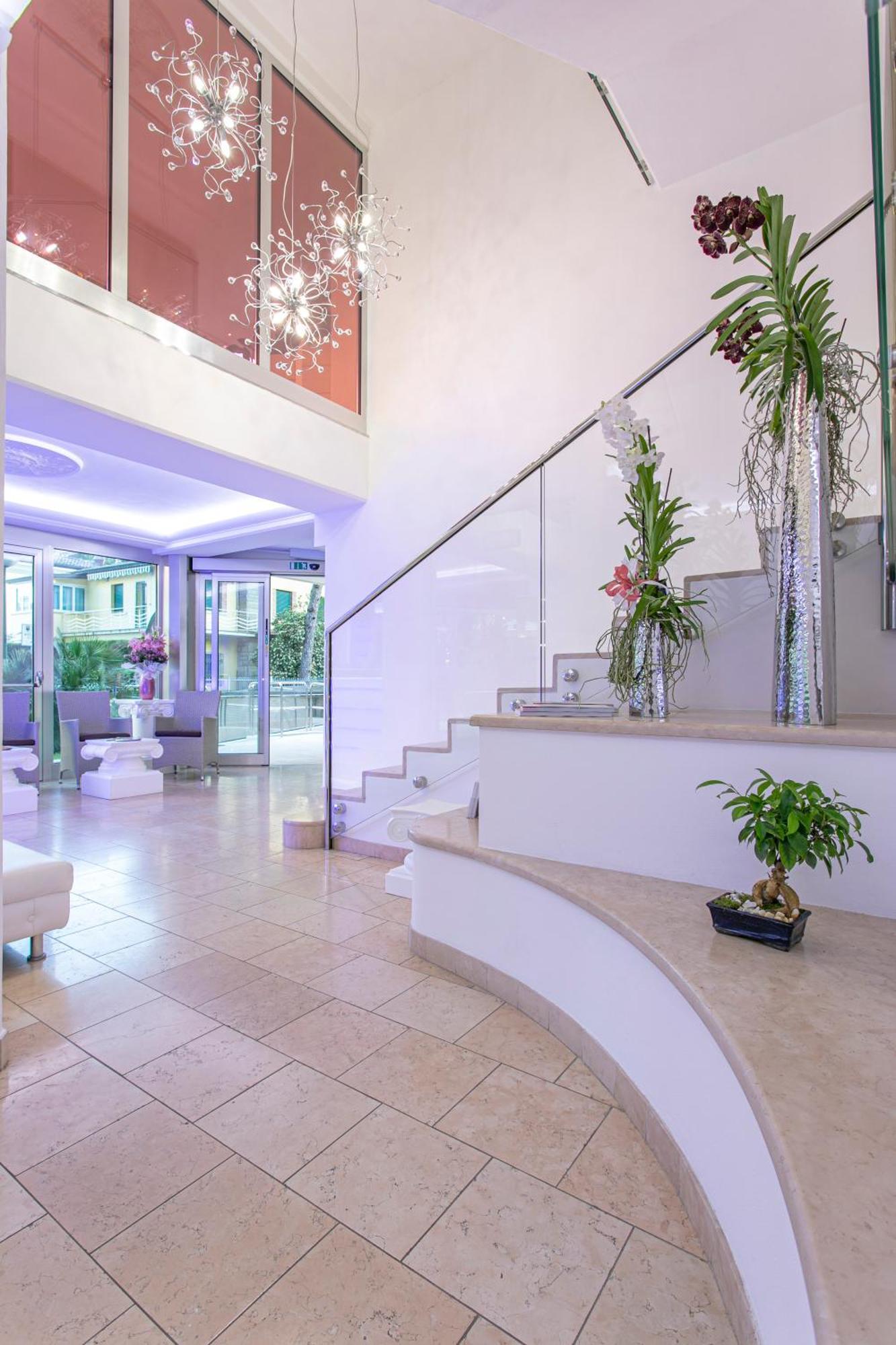 Boutique Hotel Paradiso Bovelacci Milano Marittima Eksteriør bilde