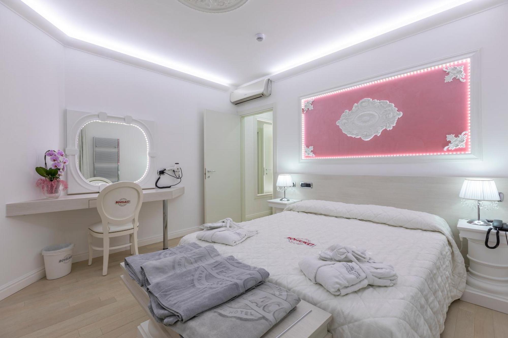 Boutique Hotel Paradiso Bovelacci Milano Marittima Eksteriør bilde